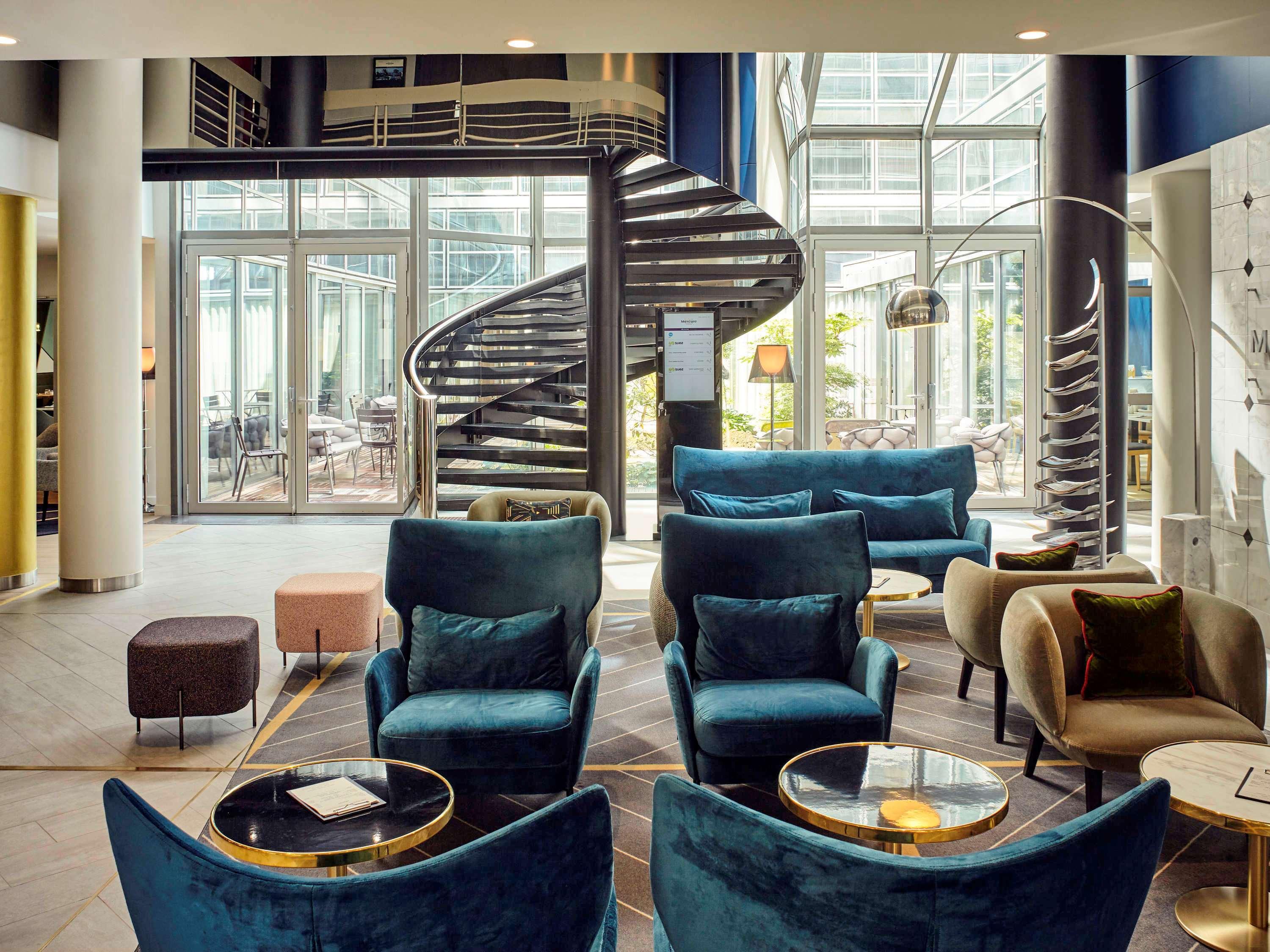 Mercure Paris La Defense Grande Arche Нантер Екстериор снимка