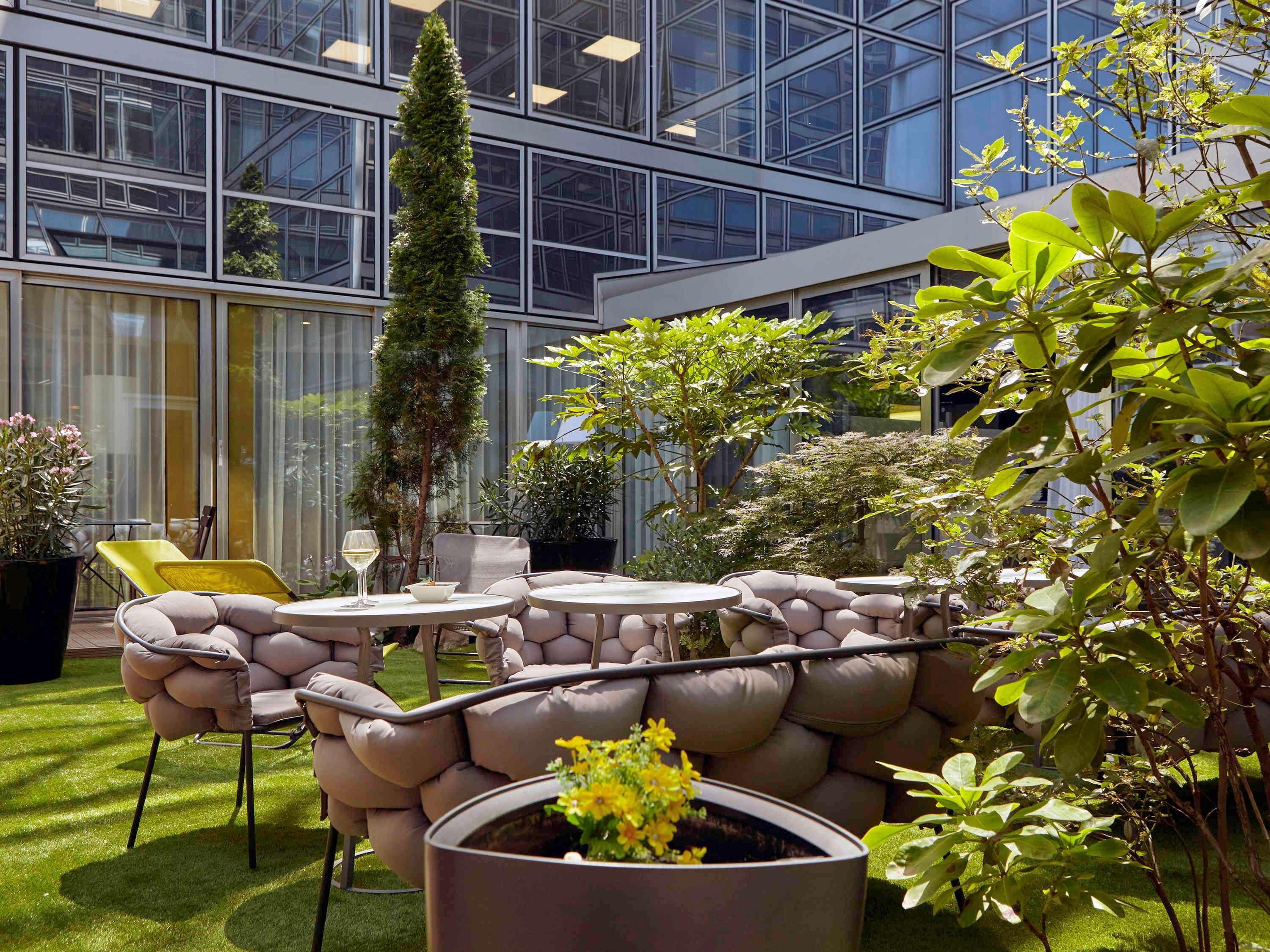 Mercure Paris La Defense Grande Arche Нантер Екстериор снимка