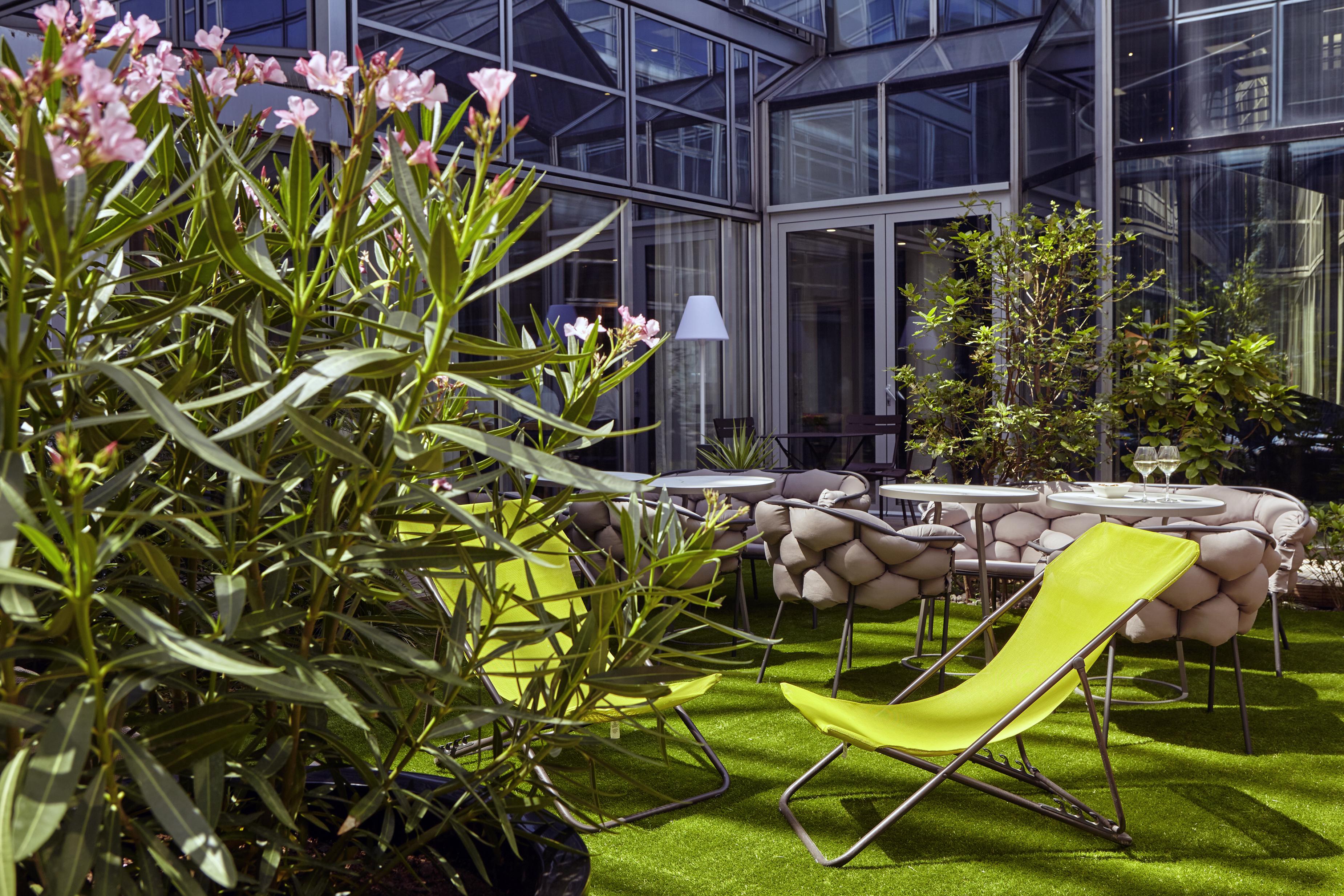 Mercure Paris La Defense Grande Arche Нантер Екстериор снимка