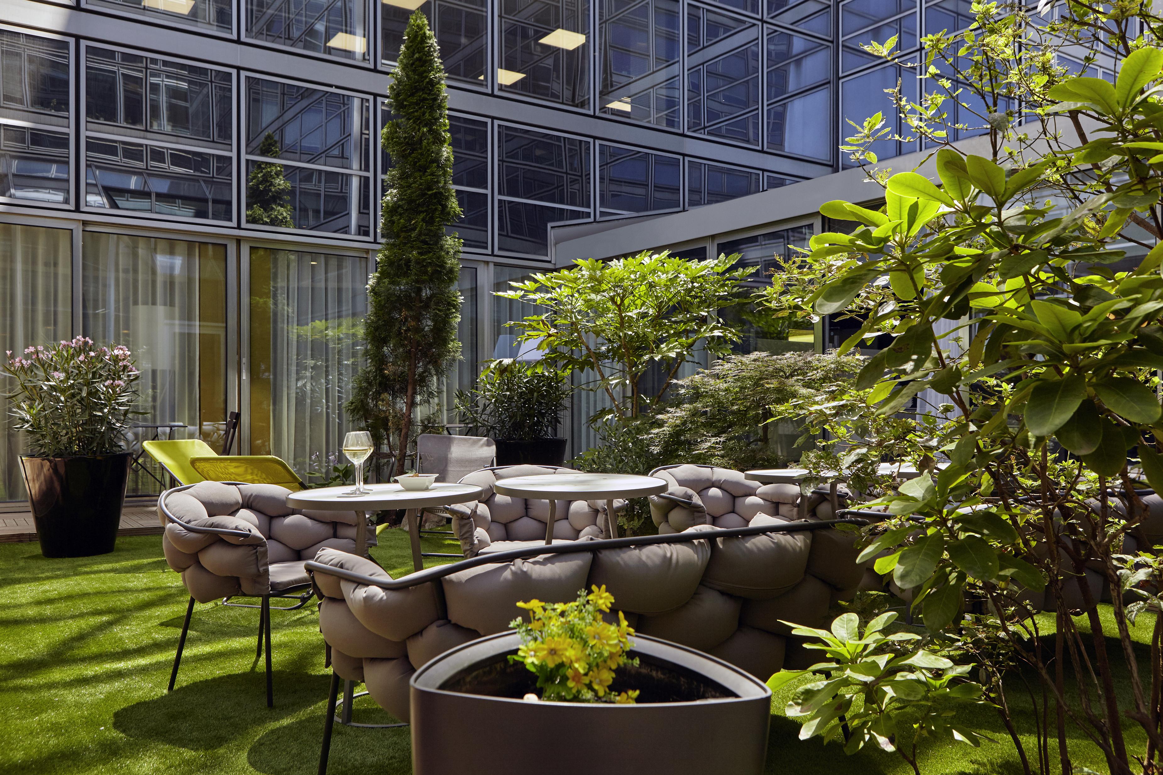 Mercure Paris La Defense Grande Arche Нантер Екстериор снимка