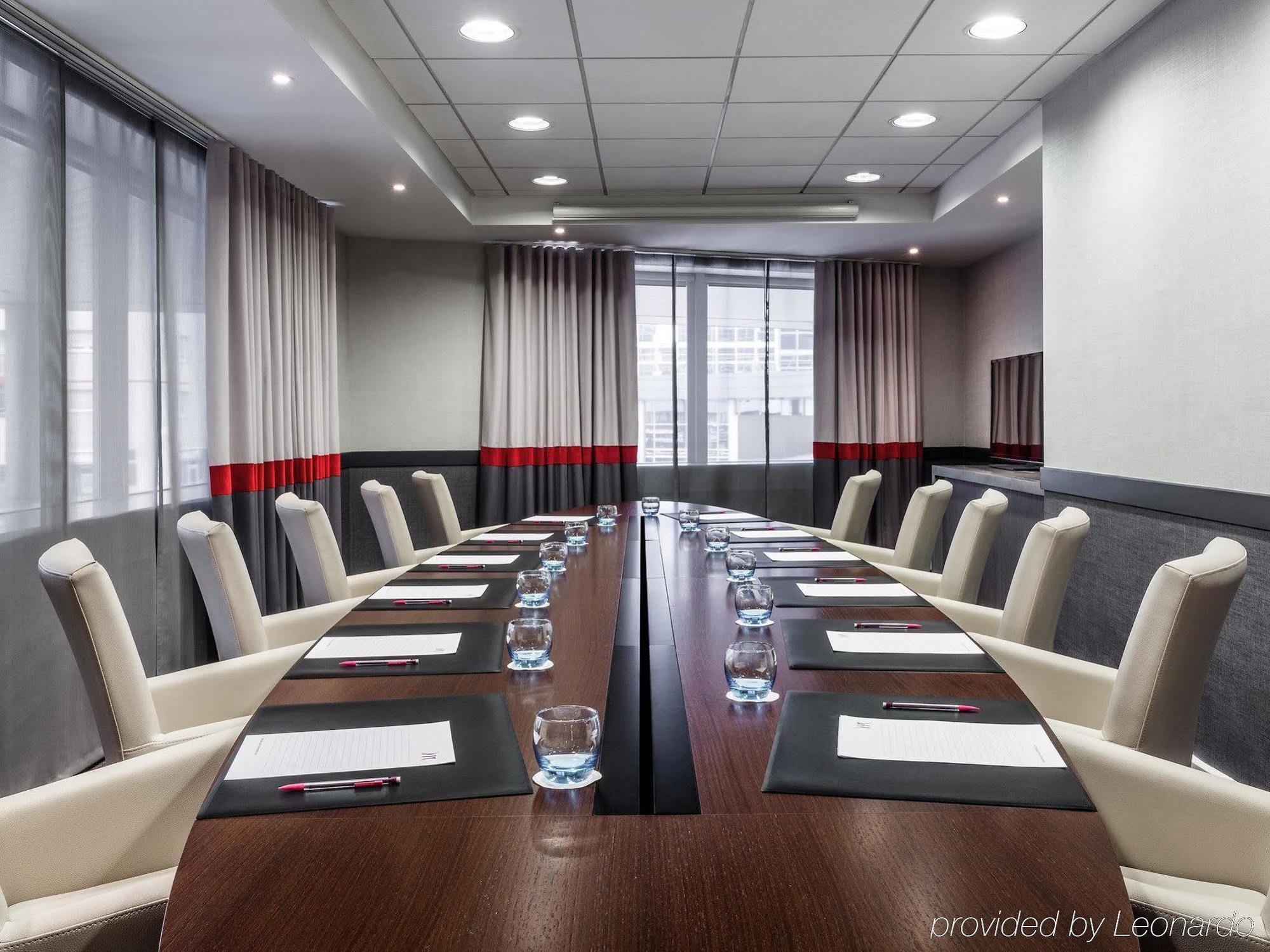 Mercure Paris La Defense Grande Arche Нантер Екстериор снимка