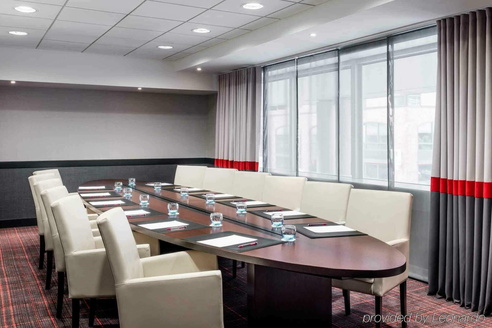 Mercure Paris La Defense Grande Arche Нантер Екстериор снимка